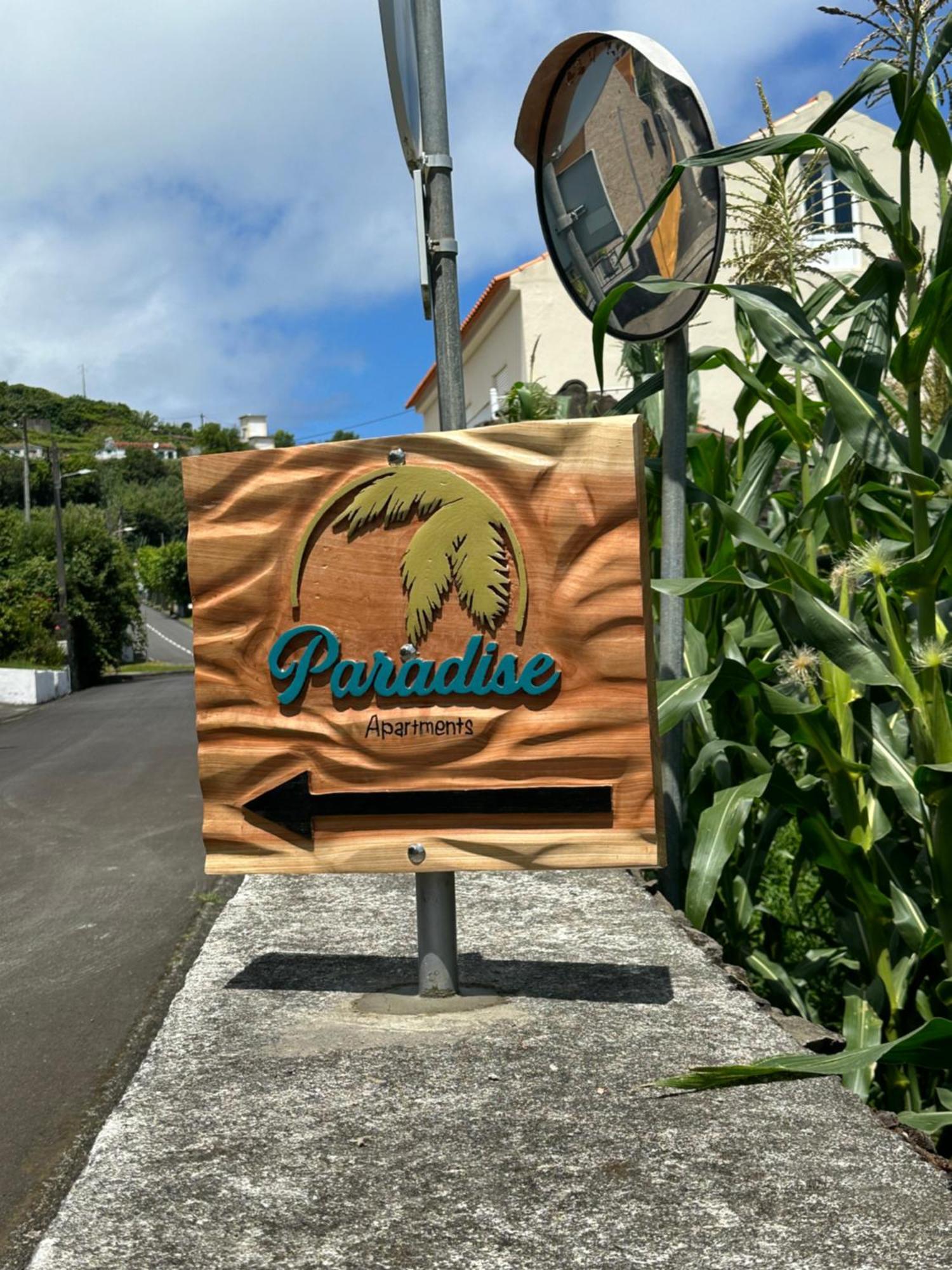 Paradise Apartments I Santa Cruz das Flores Exteriör bild